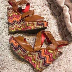 Unlisted super colorful wedges